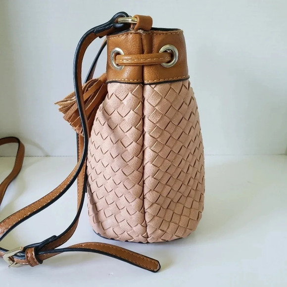 Simply Noelle Womans Small Brown Woven Drawstring Bucket  Bag. - Picture 5 of 11